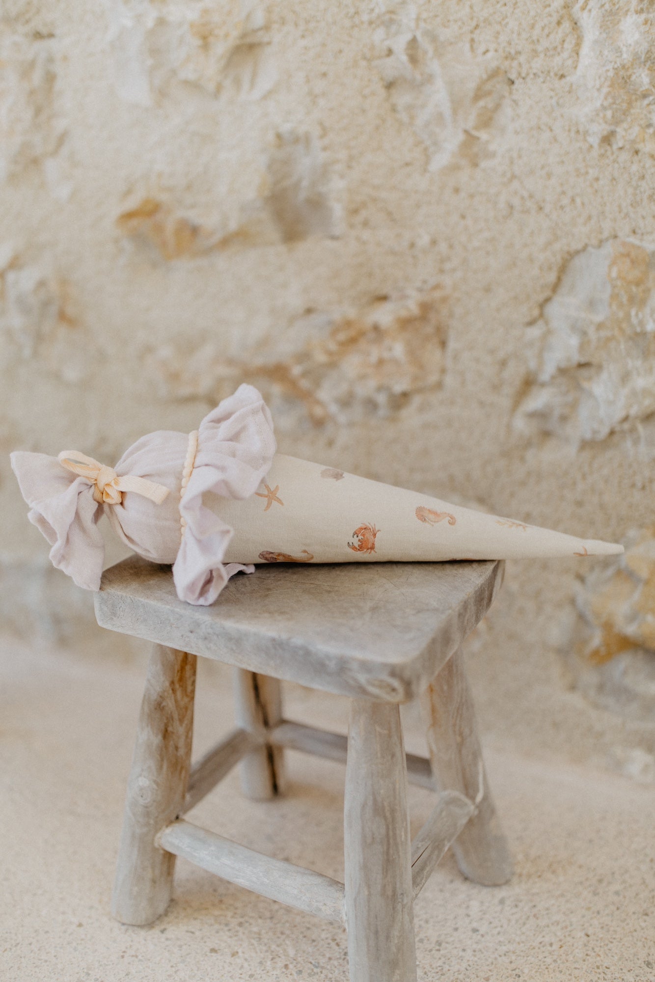 Kitatüte 'Mermaid' mit Pappkegel und Füllkissen