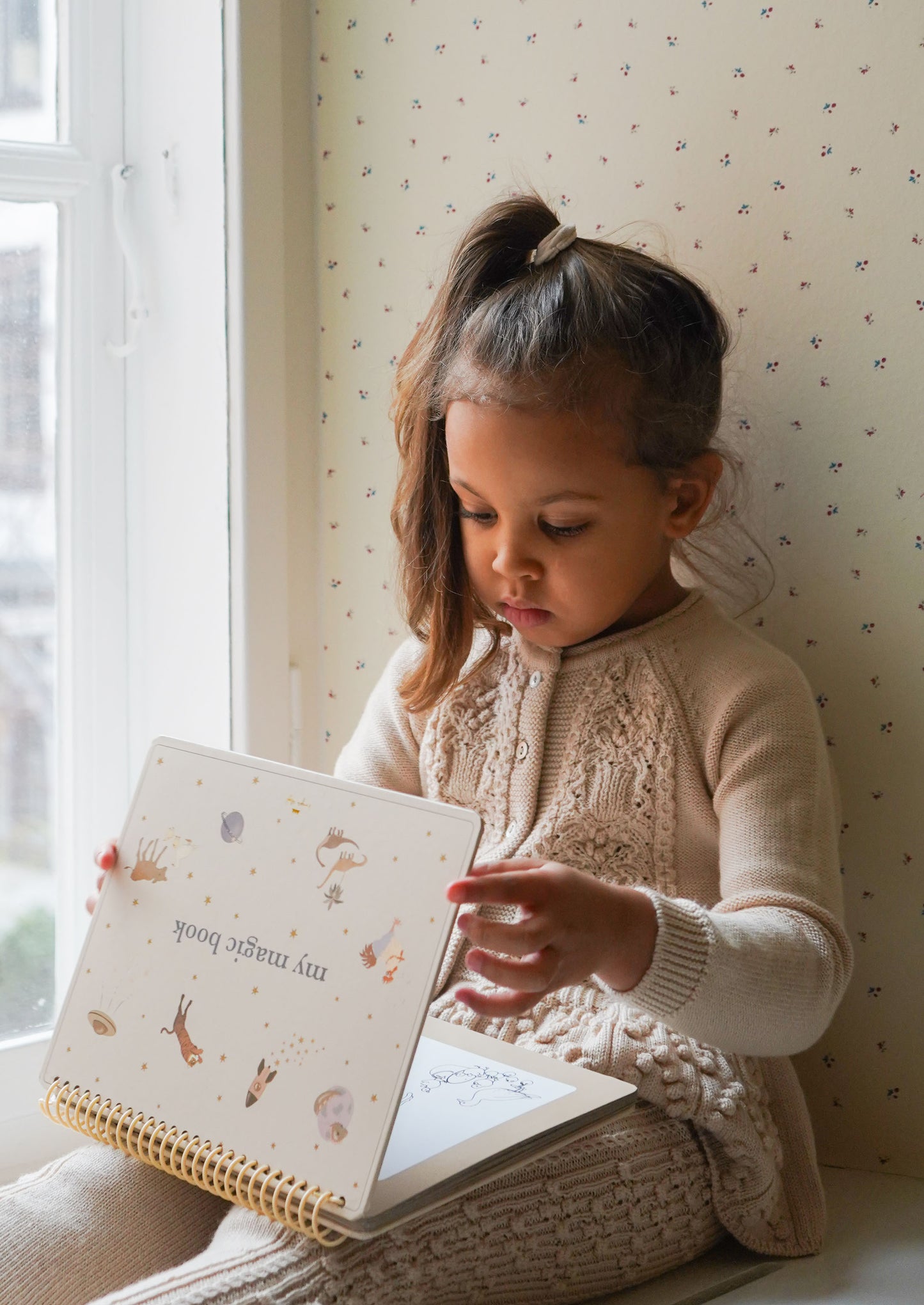 Magisches Wassermalbuch 'Sleet' - The Little One • Family.Concept.Store.