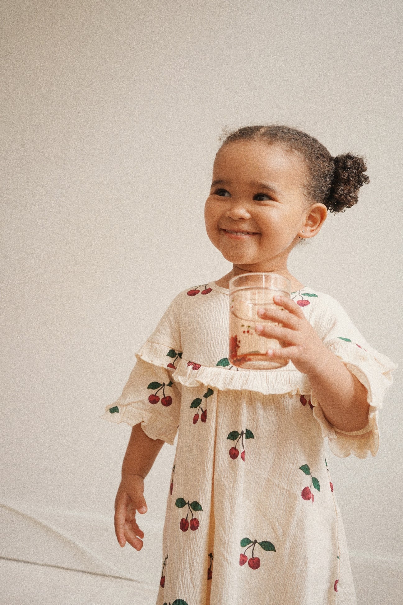 2er Set Glitzer-Becher 'Cherry' - The Little One • Family.Concept.Store.