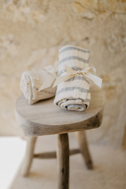 Musselintuch 'Blue Stripes'