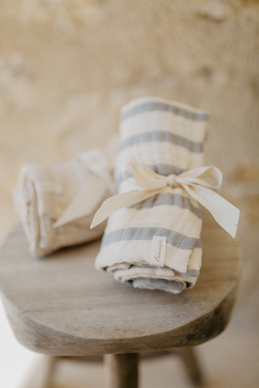 Musselintuch 'Blue Stripes'