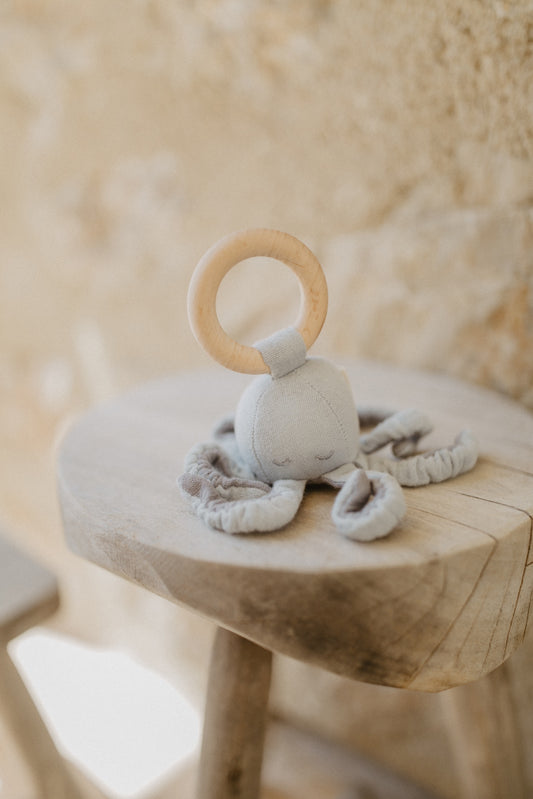 Rassel mit Holzring 'Octopus'