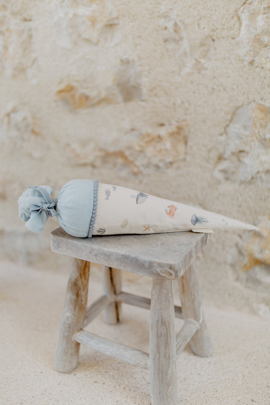 Kitatüte 'Whale' mit Pappkegel und Füllkissen