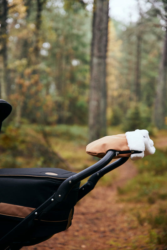 Kinderwagen-Handschuhe Østerbro Handsker 'Brown Faux Suede' - The Little One • Family.Concept.Store.