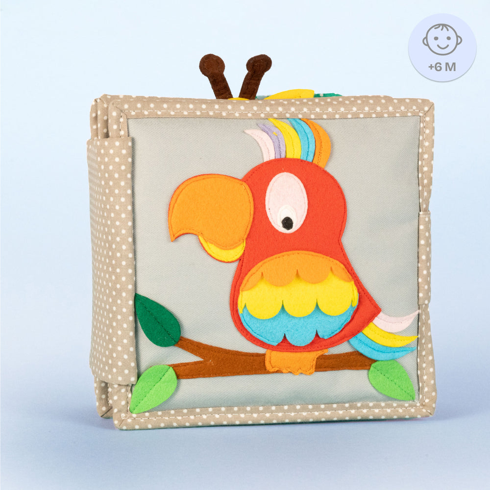 Quiet Book 'Schillernder Papagei'