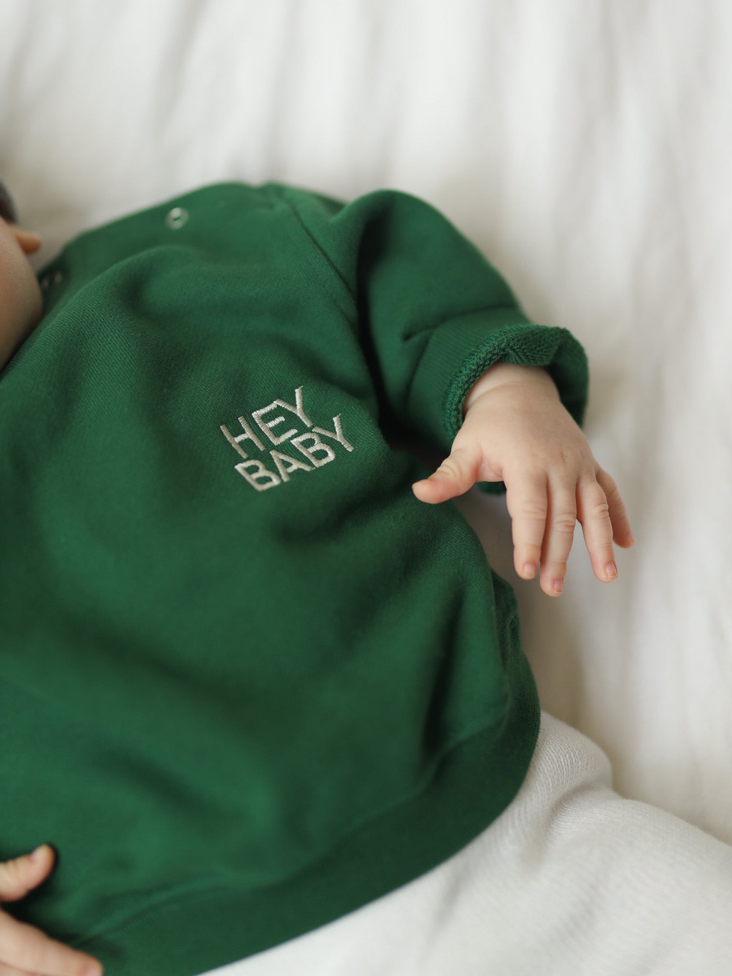 Sweatshirt HEY BABY 'Pinewoodgreen' - The Little One • Family.Concept.Store. 
