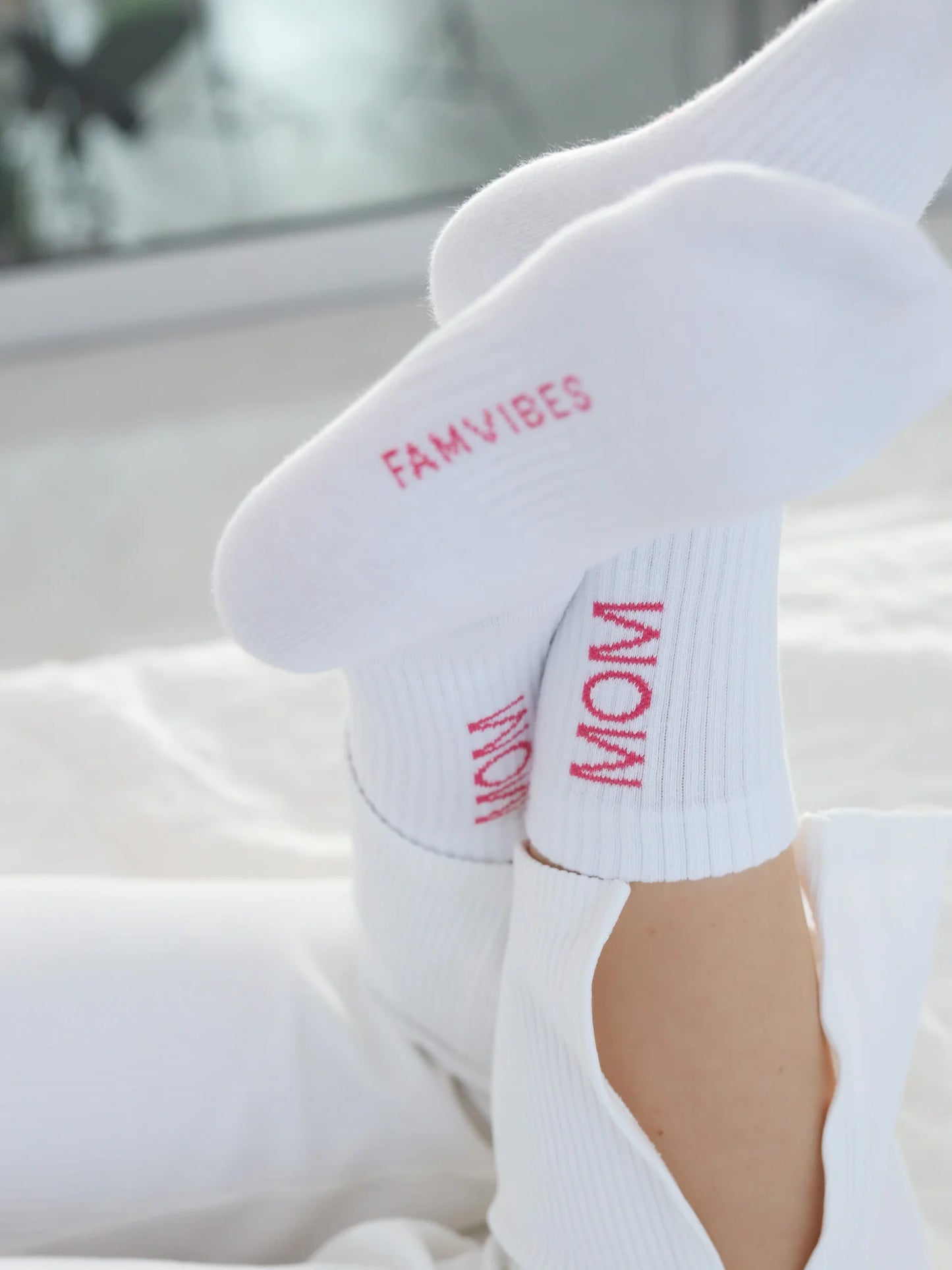 MOM Socken 'Weiß/Pink'