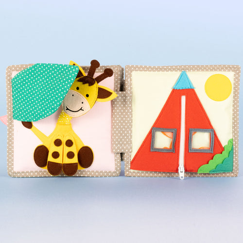 Quiet Book 'Schillernder Papagei'