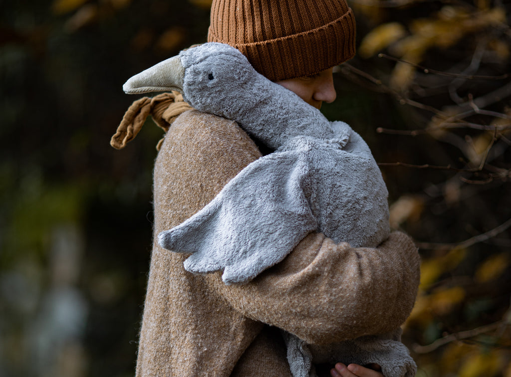 Cuddly toy goose