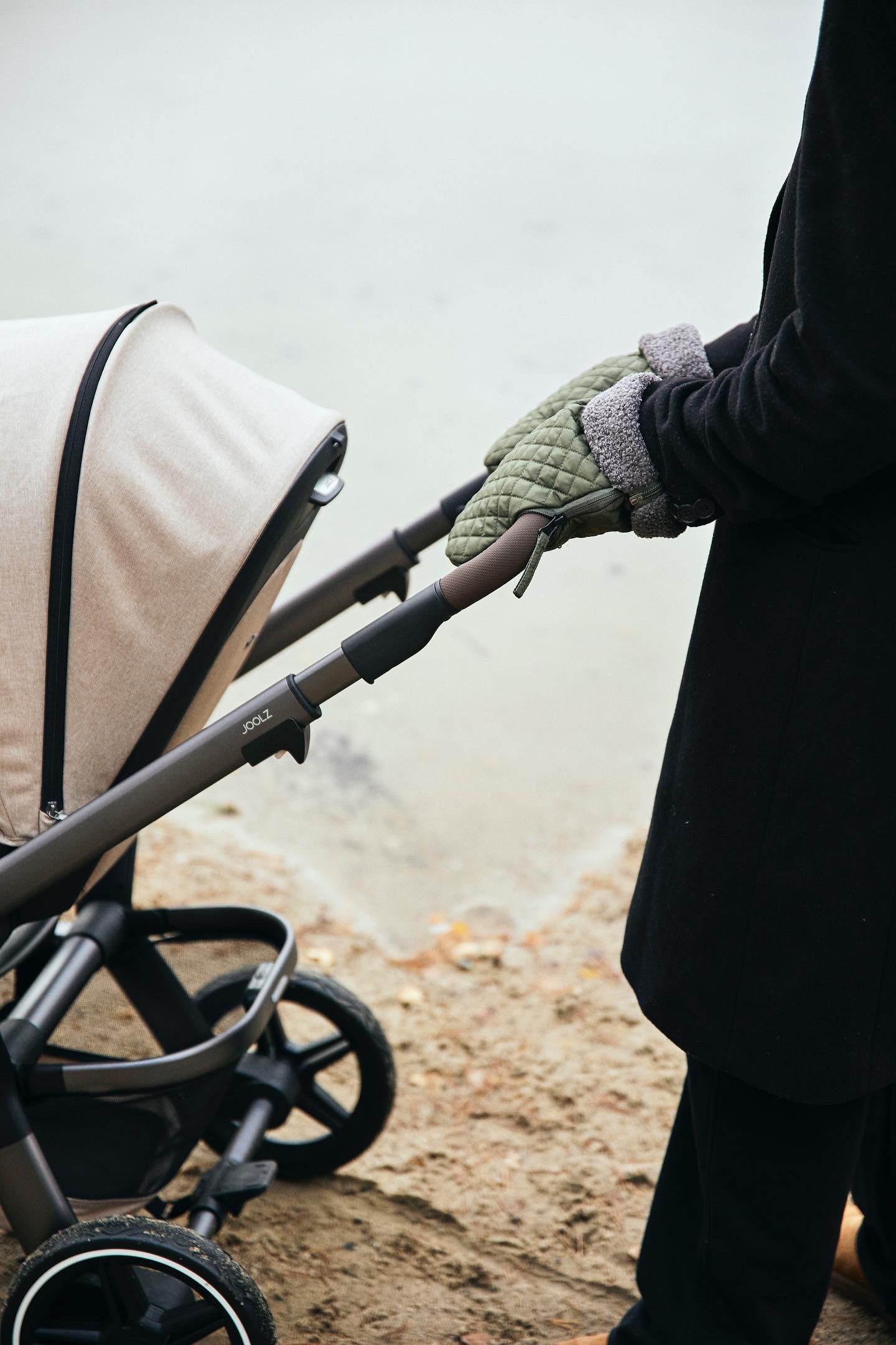 Kinderwagen-Handschuhe Kong Walther Day Mini x KW RE Q Soft Hands 'Grape Leaf' - The Little One • Family.Concept.Store. 