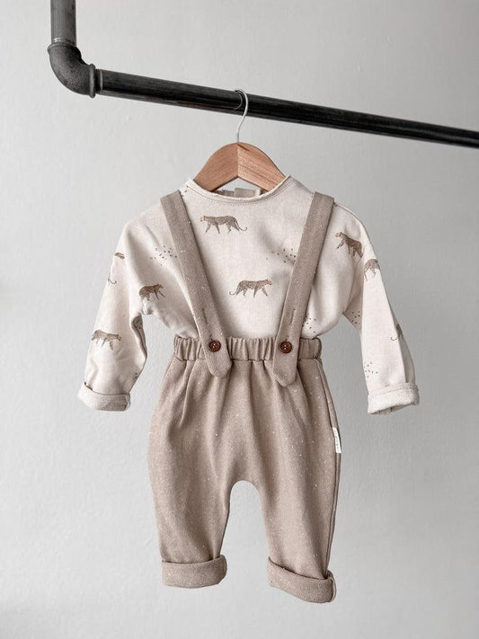 Baumwoll-Latzhose 'Latte' - The Little One • Family.Concept.Store. 
