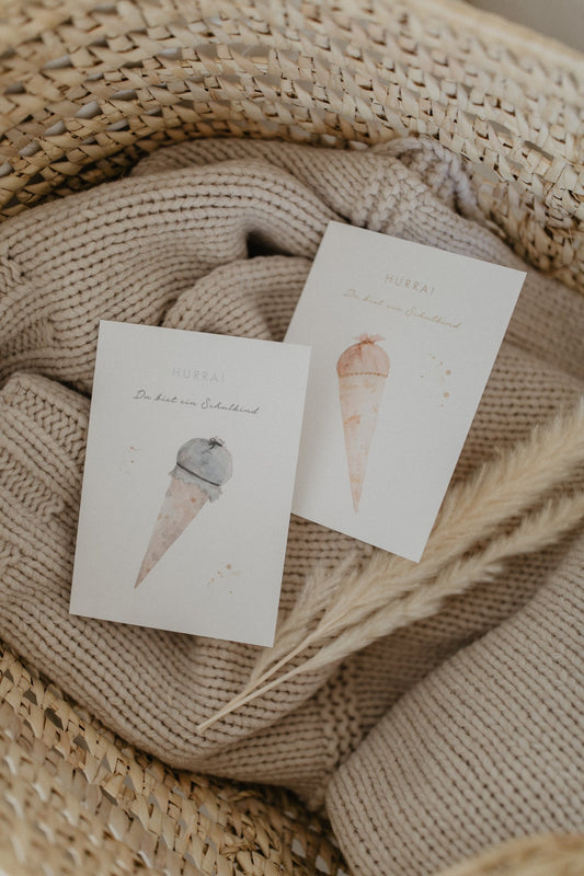 Klappkarte Blaue Schultüte 'Hurra' - The Little One • Family.Concept.Store.